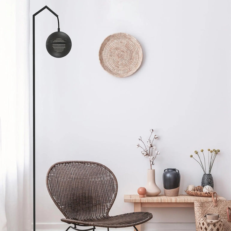 Amur Black Floor Lamp