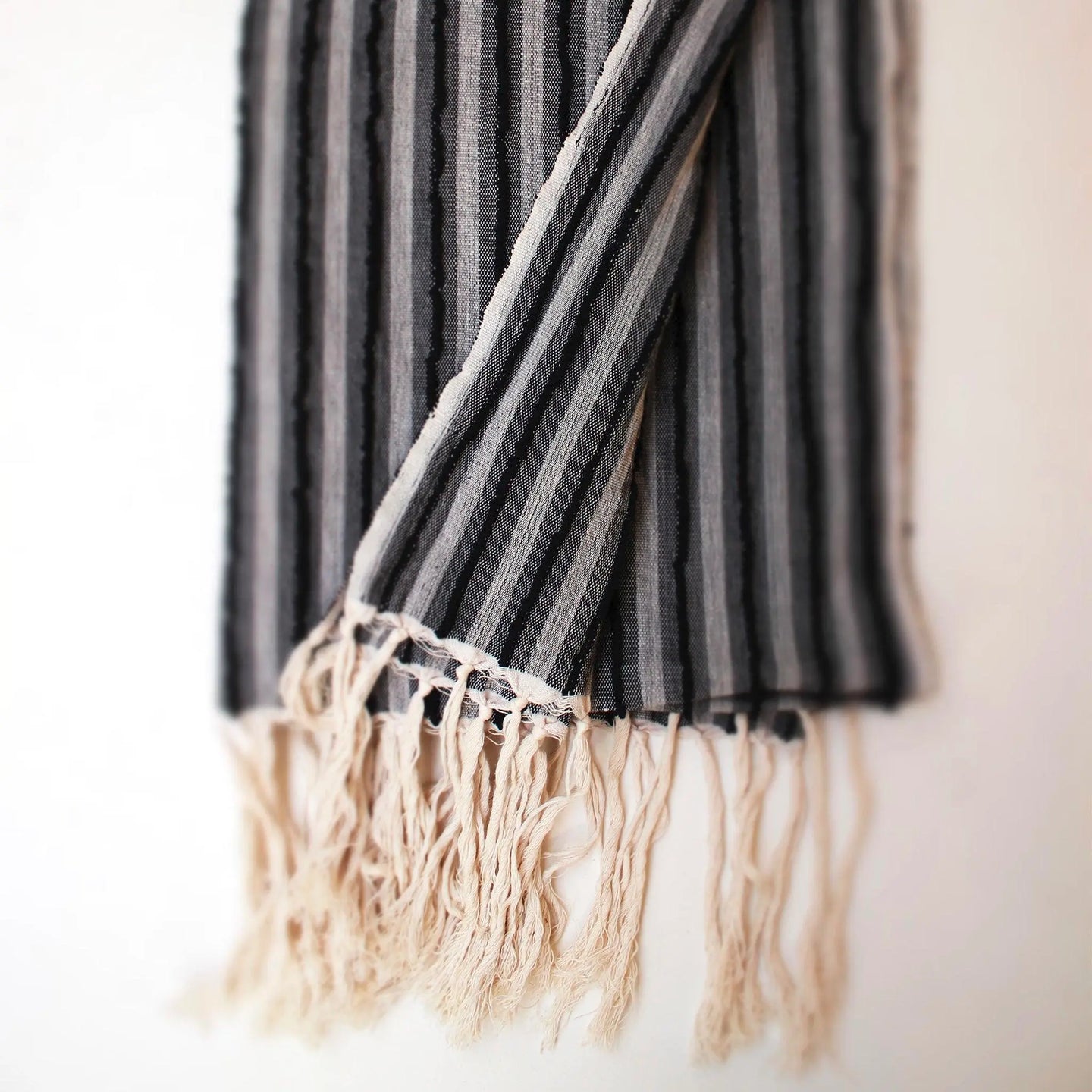 15 Best Housewarming Gifts That Will Get You Invited Back