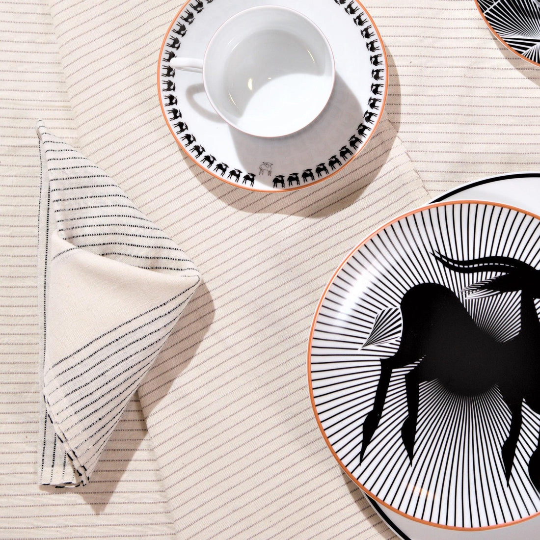 Awash Black and White Napkins Set - 54kibo